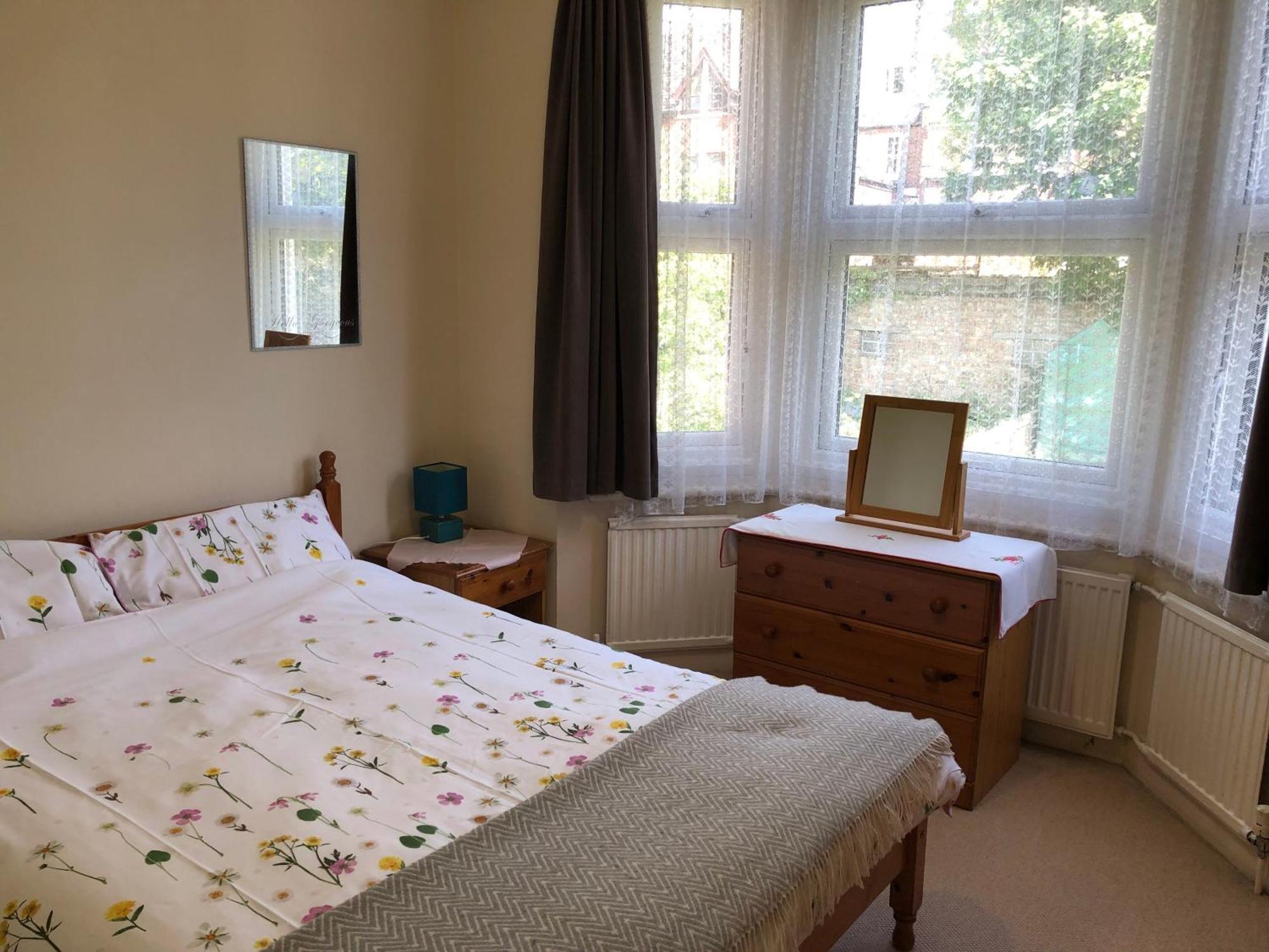 Spacious West London 2 Bedroom Apartment Exteriér fotografie
